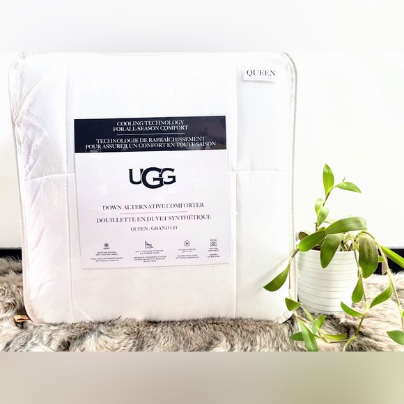 UGG Bedding Ugg Queen Cooling Comforter Brand New Poshmark